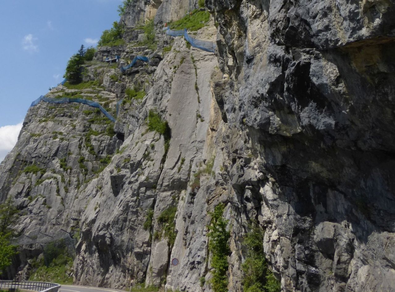 Baustelle in der Felswand